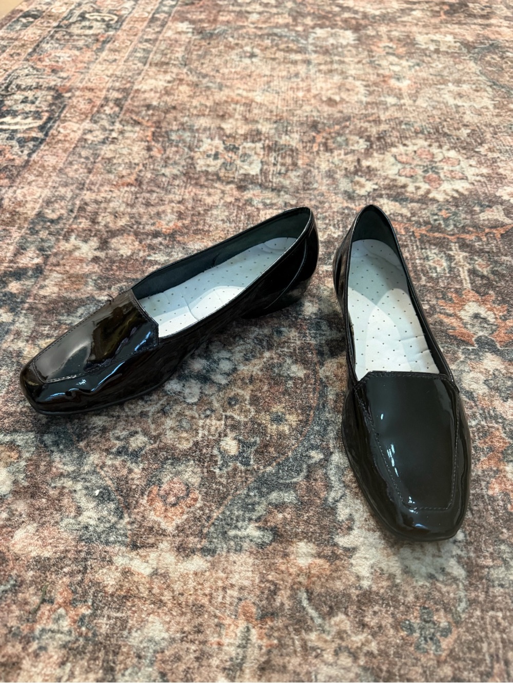 Antonio Melani Women’s Black Patent Square Toe Loafer Flats Size 7
